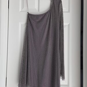 Elegant GRE and White Polka Dot One-Shoulder Dress
